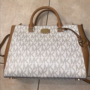 Michael Kors purse